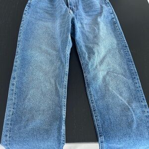 Loose Straight High Jean brand new